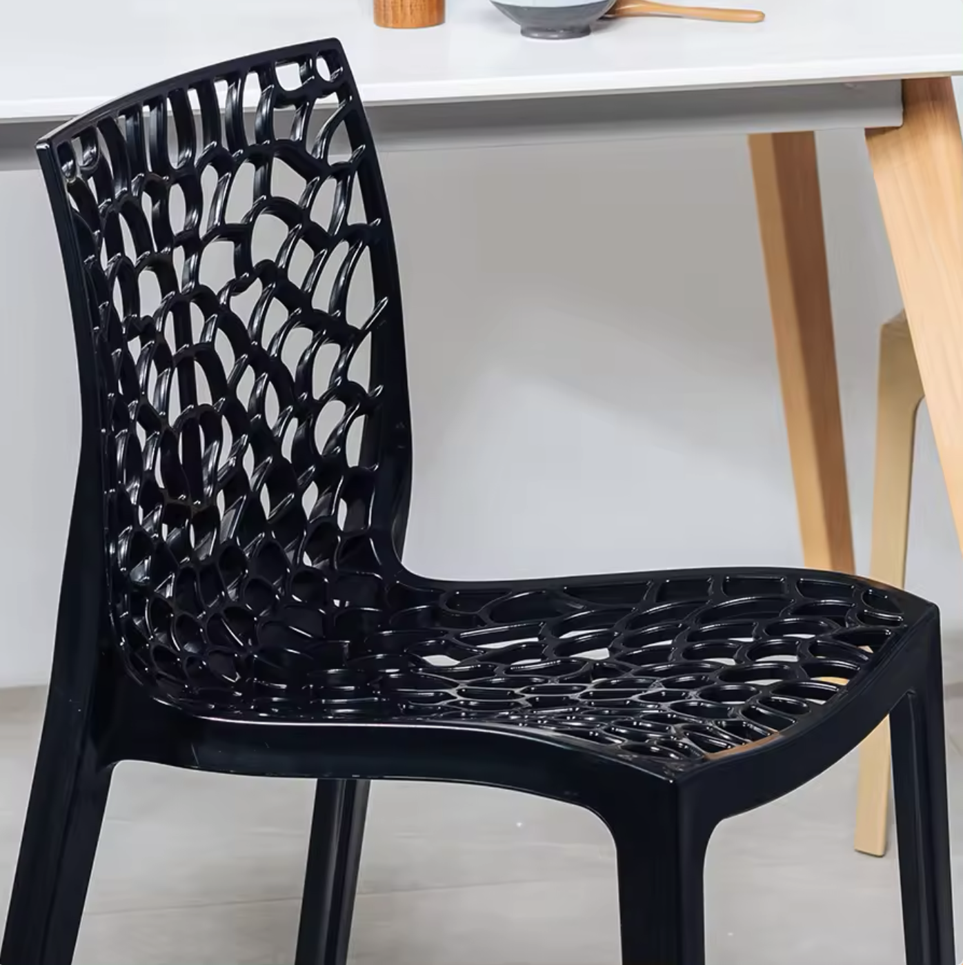 Stackable restaurant plastic chair DC659